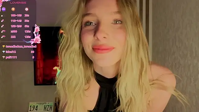 Snapshot of NikkiNicoleNyx chatting on 05-11-26, 04:04 NikkiNicoleNyx online show from 05-11-26, 04:04