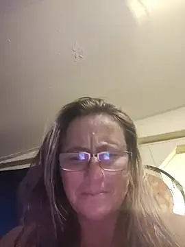 Snapshot of Queenle91 chatting on 05-15-26, 11:45 Queenle91 online show from 05-15-26, 11:45