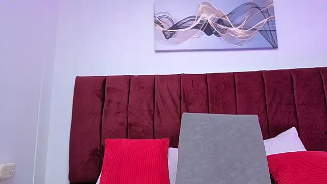 Violeta Tepes online show from 05-24-26, 01:27