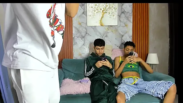 Snapshot of TWINKS_BOYSX chatting on 07-14-26, 01:17 TWINKS BOYSX online show from 07-14-26, 01:17