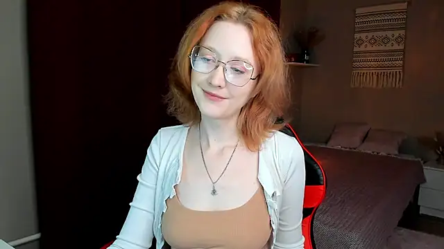Snapshot of LunaTerry chatting on 05-20-26, 07:58 LunaTerry online show from 05-20-26, 07:58