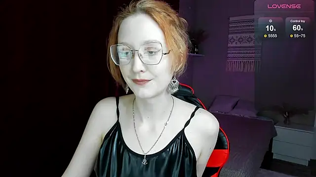 Snapshot of LunaTerry chatting on 05-26-26, 07:59 LunaTerry online show from 05-26-26, 07:59