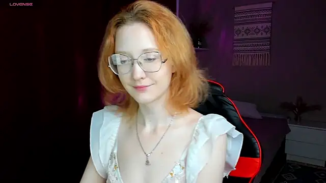 Snapshot of LunaTerry chatting on 06-10-26, 07:40 LunaTerry online show from 06-10-26, 07:40