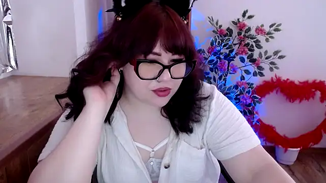 Snapshot of KarolinasHot chatting on 06-05-26, 05:40 KarolinasHot online show from 06-05-26, 05:40