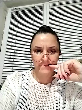 MillaMia45 online show from 05-13-26, 07:33