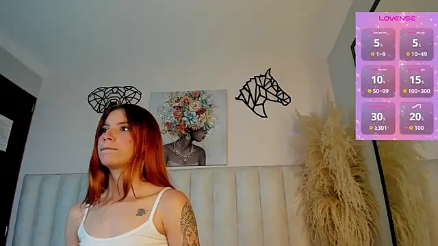Snapshot of Kira_Venom chatting on 06-17-26, 12:18 Kira Venom online show from 06-17-26, 12:18