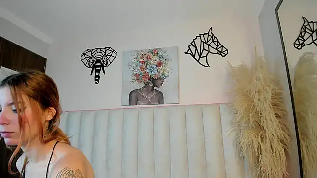 Snapshot of Kira_Venom chatting on 06-19-26, 12:09 Kira Venom online show from 06-19-26, 12:09