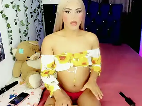 MalloryAlvarez online show from 06-15-26, 06:54