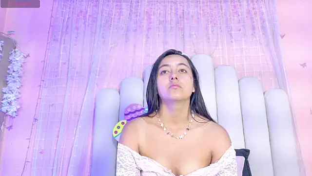 Hollyyqueen  online show from 07-03-26, 07:53