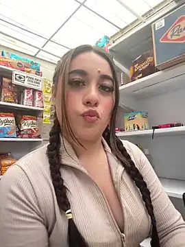 Snapshot of IvySanchez_Pinkk chatting on 06-02-26, 05:15 IvySanchez Pinkk online show from 06-02-26, 05:15