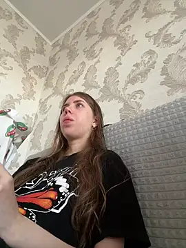 EvaAkiins online show from 06-16-26, 02:41