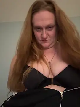 Kellilyn10 online show from 06-06-26, 02:16