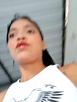 Snapshot of Dahimon-18 chatting on 05-17-26, 12:12 Dahimon-18 online show from 05-17-26, 12:12