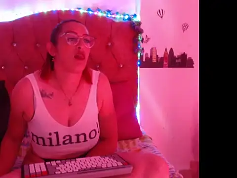 Snapshot of kim_rosse04 chatting on 05-30-26, 01:03 kim rosse04 online show from 05-30-26, 01:03