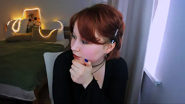 MiaLacrice online show from 06-27-26, 11:48