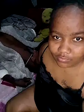 ChubbyMidgetxxx19 online show from 06-06-26, 08:52