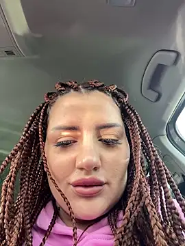 Snapshot of SophiePale chatting on 02-13-25, 10:34 SophiePale online show from 02-13-25, 10:34