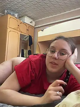 Snapshot of viksiss chatting on 05-13-26, 07:17 viksiss online show from 05-13-26, 07:17