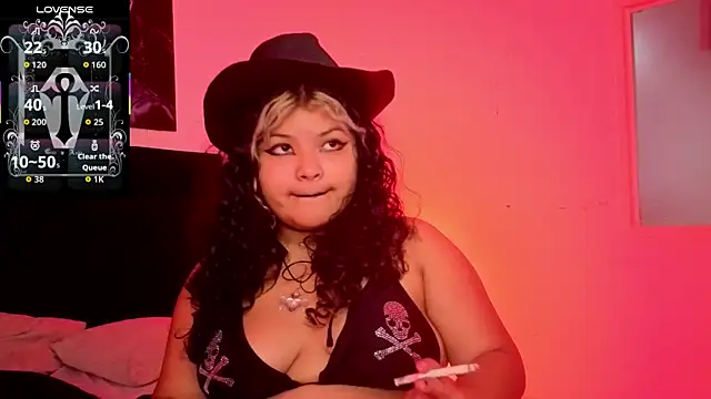 Snapshot of WickedLemon chatting on 07-17-26, 01:34 WickedLemon online show from 07-17-26, 01:34