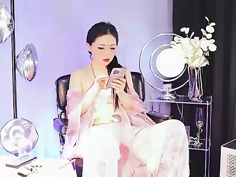 Snapshot of Sugar_bliss13 chatting on 05-12-26, 01:30 Sugar bliss13 online show from 05-12-26, 01:30