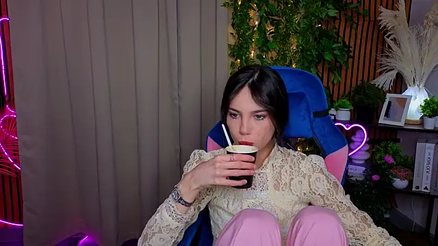 AnnaPeters online show from 05-11-26, 12:11