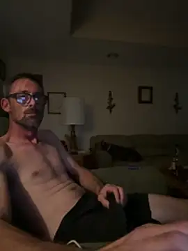 LukeLongsnake8in online show from 05-08-26, 12:32