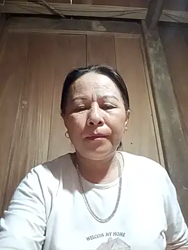 Snapshot of girl_cute69 chatting on 06-11-26, 01:27 girl cute69 online show from 06-11-26, 01:27