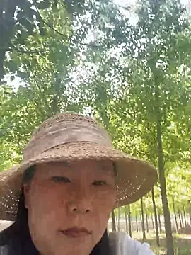 xiaoyun-10 online show from 05-11-26, 06:41