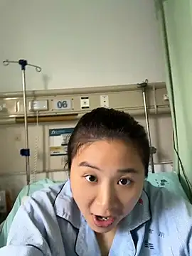 Snapshot of Iridessa- chatting on 06-05-26, 10:59 Iridessa- online show from 06-05-26, 10:59