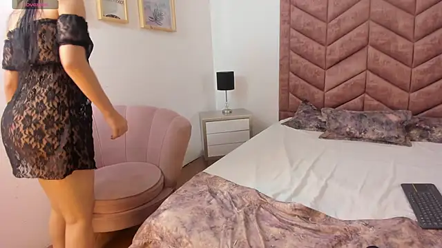 IvyMonroe  online show from 05-12-26, 11:51