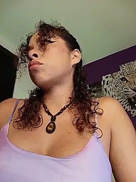 Snapshot of maliciasmith69 chatting on 06-10-26, 05:34 maliciasmith69 online show from 06-10-26, 05:34