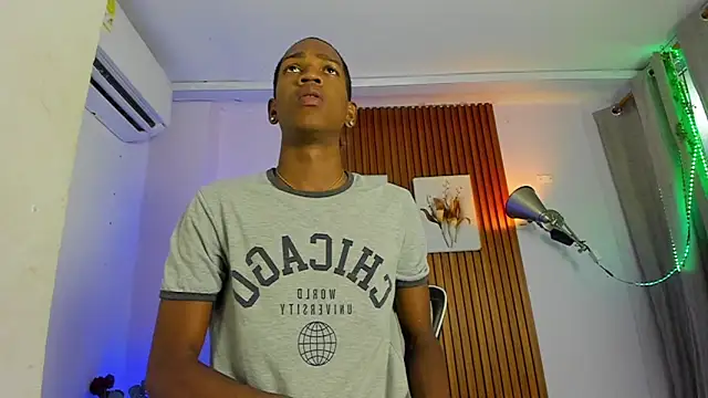 Afrowayuu online show from 05-28-26, 05:32