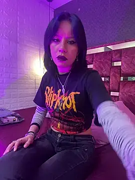 Snapshot of Levii_Tatoo chatting on 05-12-26, 01:30 Levii Tatoo online show from 05-12-26, 01:30