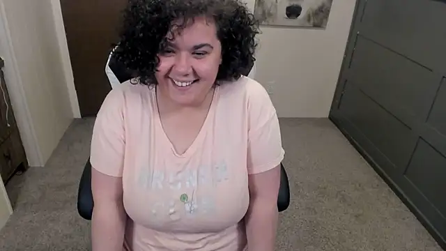 Snapshot of SweetPuertoRicanBliss chatting on 05-20-26, 01:12 SweetPuertoRicanBliss online show from 05-20-26, 01:12