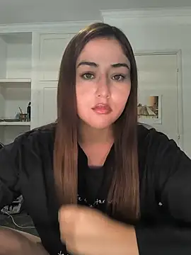 nicole34-44 online show from 05-10-26, 05:18
