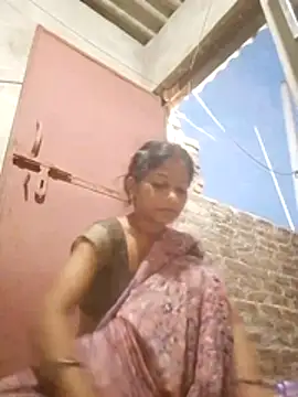 Snapshot of CHANDNi_700 chatting on 05-30-26, 11:35 CHANDNi 700 online show from 05-30-26, 11:35