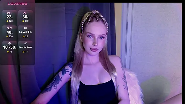 Snapshot of MichelleVelour chatting on 06-24-26, 05:12 MichelleVelour online show from 06-24-26, 05:12