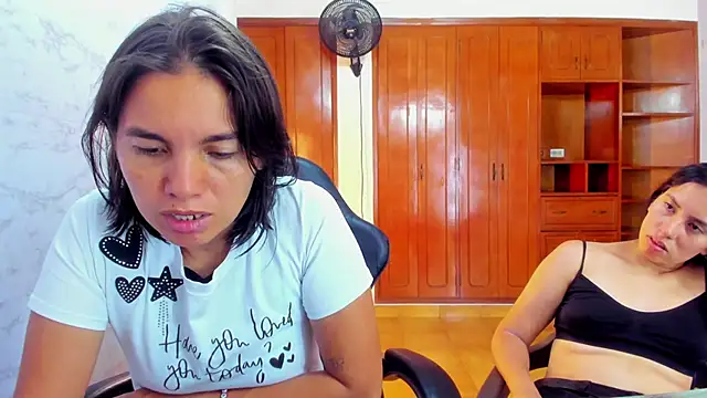 Soffy and Emily online show from 06-03-26, 02:33
