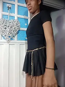 Liss Love1 online show from 06-18-26, 12:00