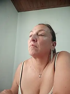 Snapshot of dangerous_milf chatting on 07-18-26, 04:44 dangerous milf online show from 07-18-26, 04:44