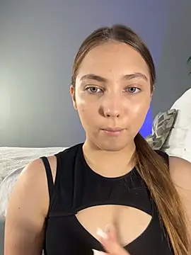 EvaVea online show from 06-19-26, 04:55
