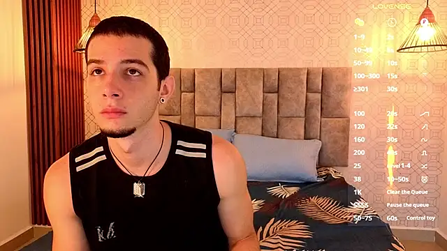Snapshot of isaacblaze_ chatting on 06-12-26, 04:11 isaacblaze online show from 06-12-26, 04:11
