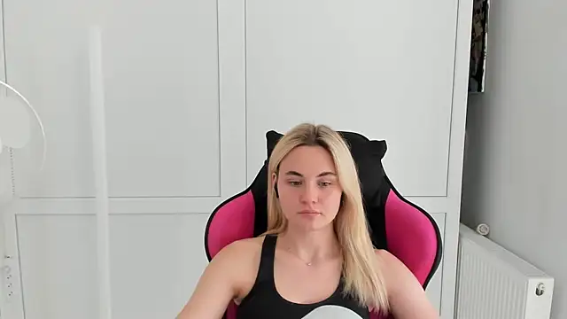 Emma starrs  online show from 07-06-26, 04:42