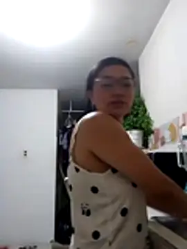 Snapshot of Casandra_inthemorning chatting on 06-05-26, 02:40 Casandra inthemorning online show from 06-05-26, 02:40