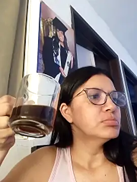 Snapshot of Casandra_inthemorning chatting on 06-10-26, 03:22 Casandra inthemorning online show from 06-10-26, 03:22