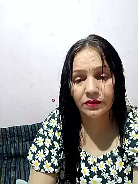 Snapshot of simmy14321 chatting on 06-18-26, 04:22 simmy14321 online show from 06-18-26, 04:22