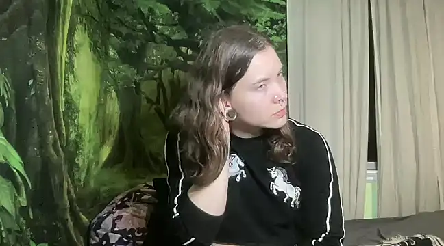 Snapshot of mo0ngoddess chatting on 01-26-25, 08:36 mo0ngoddess online show from 01-26-25, 08:36