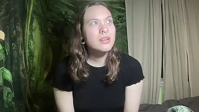 Snapshot of mo0ngoddess chatting on 03-16-25, 04:52 mo0ngoddess online show from 03-16-25, 04:52