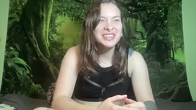 Snapshot of mo0ngoddess chatting on 02-24-26, 03:59 mo0ngoddess online show from 02-24-26, 03:59