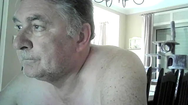 Snapshot of edje59a chatting on 04-23-26, 06:14 edje59a online show from 04-23-26, 06:14